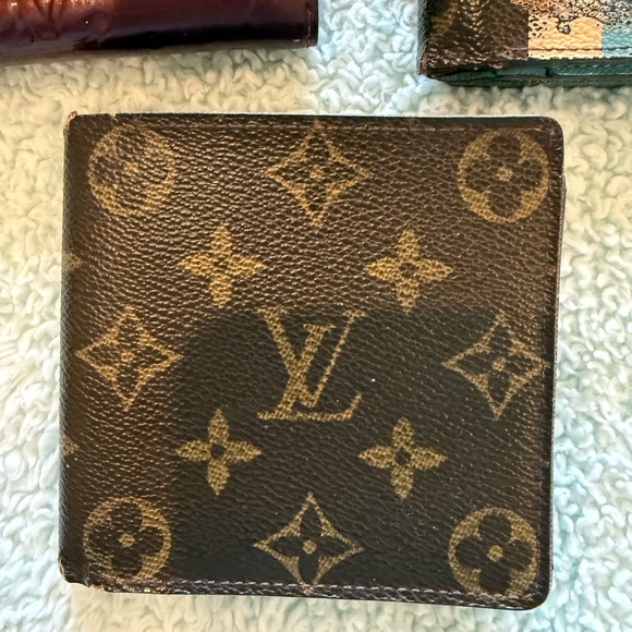 Louis Vuitton wallets - Picture 10 of 13